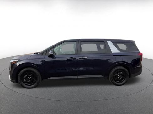 Used 2026 Kia Carnival FWD image 9