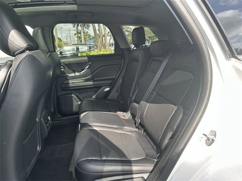 Used 2022 Lincoln Corsair Reserve w/ Luxury Package image 25