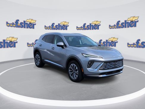 Used 2025 Buick Envision Preferred AWD/4WD image 2