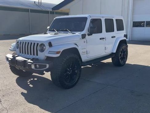 Used 2023 Jeep Wrangler Unlimited Sahara w/ Cold Weather Group AWD/4WD image 4