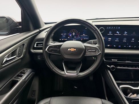 Certified 2025 Chevrolet Traverse LT AWD/4WD image 12