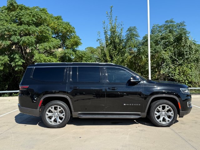 Used 2022 Jeep Wagoneer Series II RWD image 5