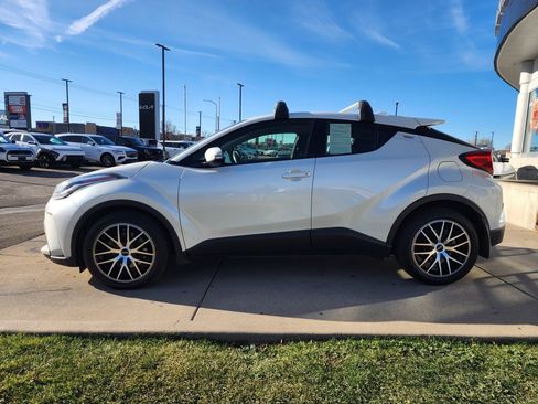 Used 2021 Toyota C-HR LE image 8