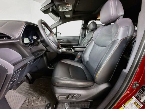 Certified 2021 Toyota Sienna XSE w/ XSE Plus Package FWD image 23
