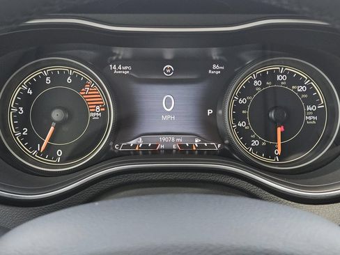 Used 2022 Jeep Cherokee Trailhawk w/ Sound & Nav Group AWD/4WD image 24