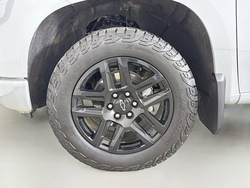 Used 2025 Chevrolet Silverado 1500 RST AWD/4WD image 28