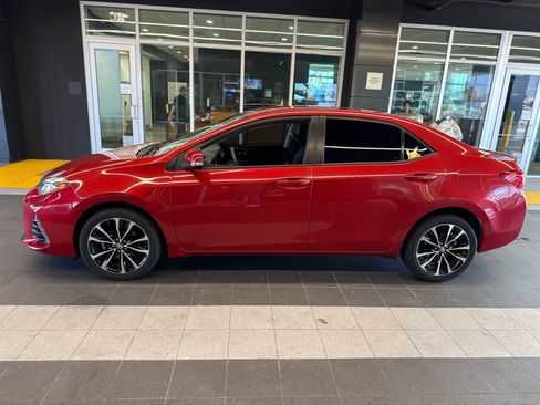 Used 2019 Toyota Corolla SE w/ Carpet Mat Package (TMS) FWD image 15