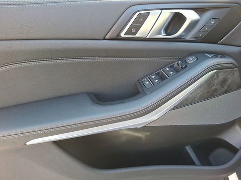 Certified 2024 BMW X5 xDrive40i w/ M Sport Package image 8