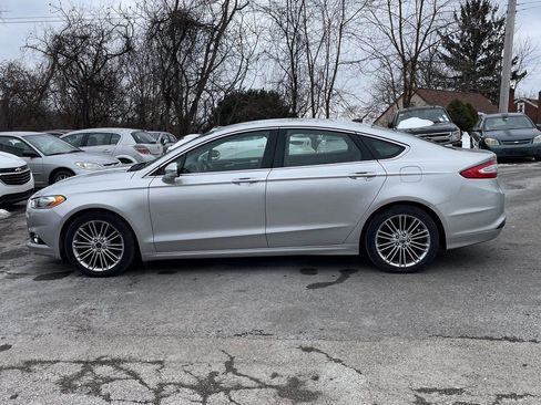 Used 2015 Ford Fusion SE w/ Equipment Group 202A image 2