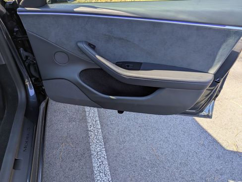 Used 2024 Tesla Model 3 Long Range image 31