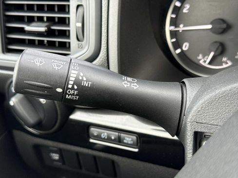 Used 2024 Nissan Titan SV w/ Accessory Utility Package image 15