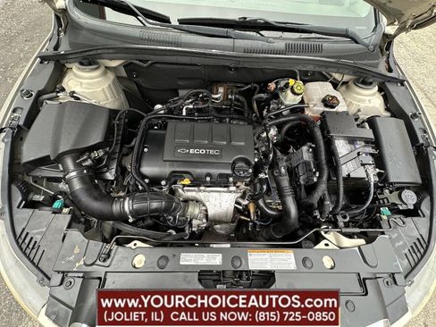 Used 2011 Chevrolet Cruze LT image 35
