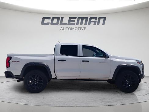 Used 2024 Chevrolet Colorado Trail Boss AWD/4WD image 6