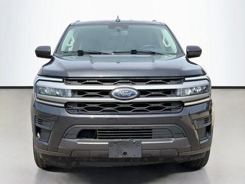 Used 2024 Ford Expedition Max XLT AWD/4WD image 3