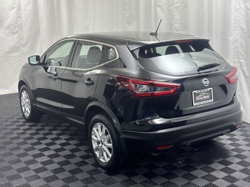 Used 2021 Nissan Rogue Sport S image 3