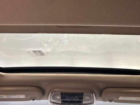 Used 2018 Jeep Grand Cherokee Limited image 31