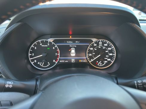 Used 2023 Nissan Sentra SR w/ Trunk Package image 17