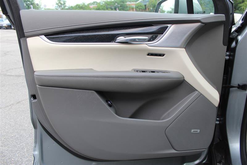 Used 2023 Cadillac XT6 Premium Luxury AWD/4WD image 11