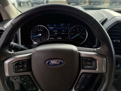 Used 2021 Ford Expedition XLT image 10