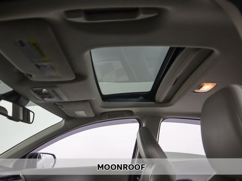 Used 2019 Honda HR-V EX-L image 3