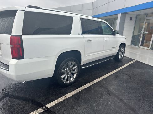 Used 2016 Chevrolet Suburban LTZ image 4