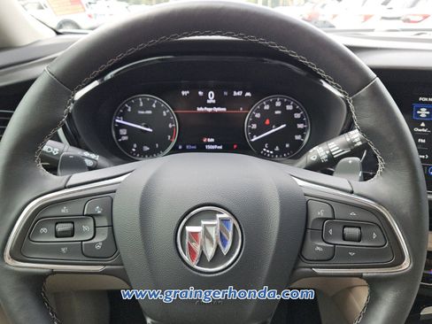 Used 2023 Buick Envision Avenir FWD image 18