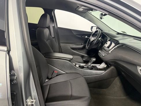 Used 2025 Chevrolet Malibu RS FWD image 31