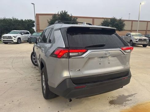 Used 2022 Toyota RAV4 XLE AWD/4WD image 4