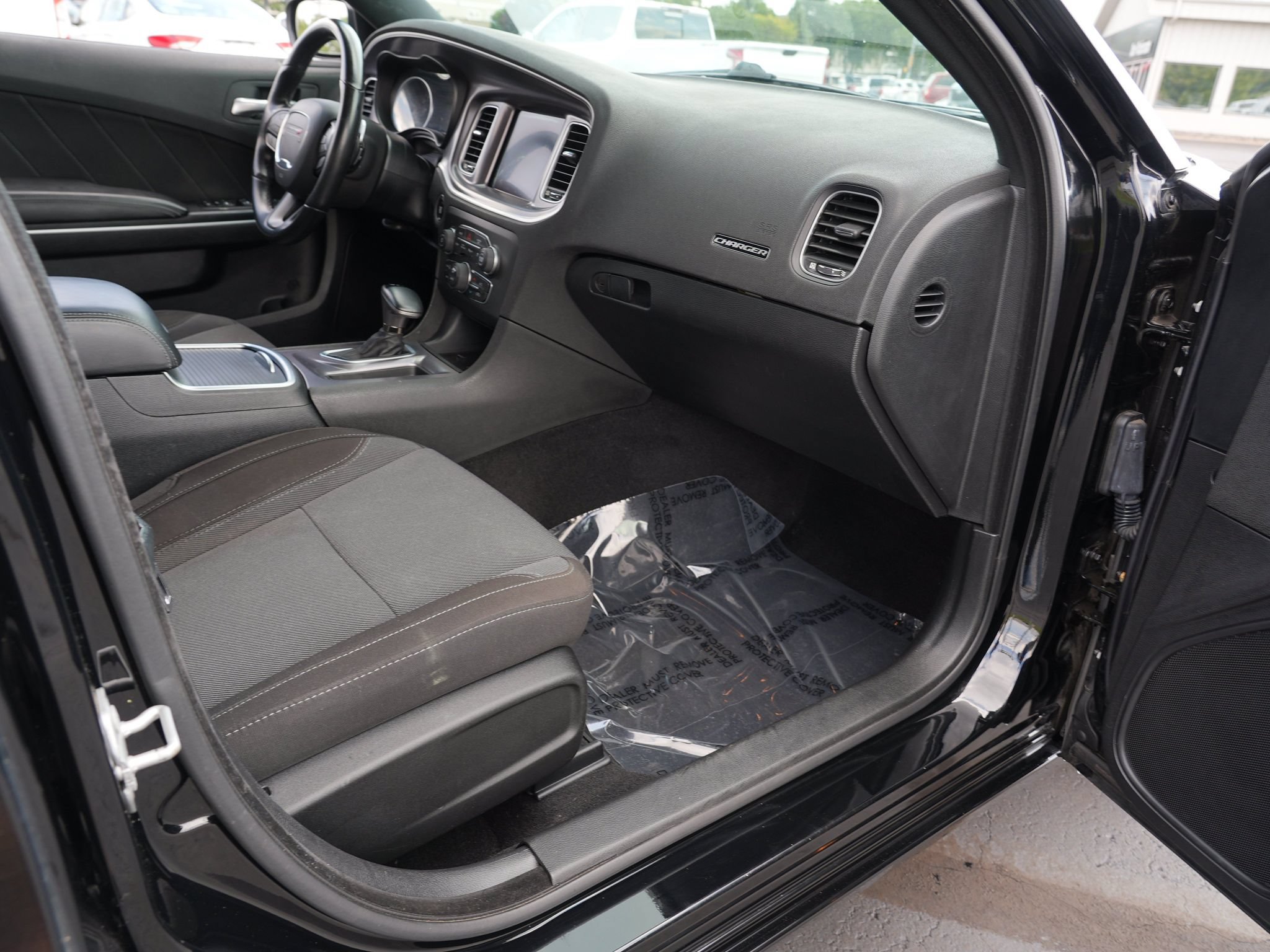 Used 2020 Dodge Charger SXT AWD/4WD image 29