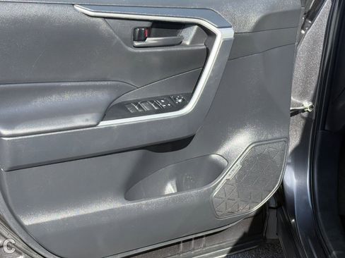 Used 2024 Toyota RAV4 LE AWD/4WD image 13