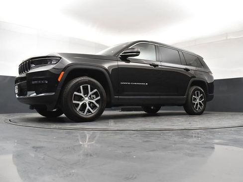 Used 2025 Jeep Grand Cherokee L Limited w/ Luxury Tech Group II AWD/4WD image 21