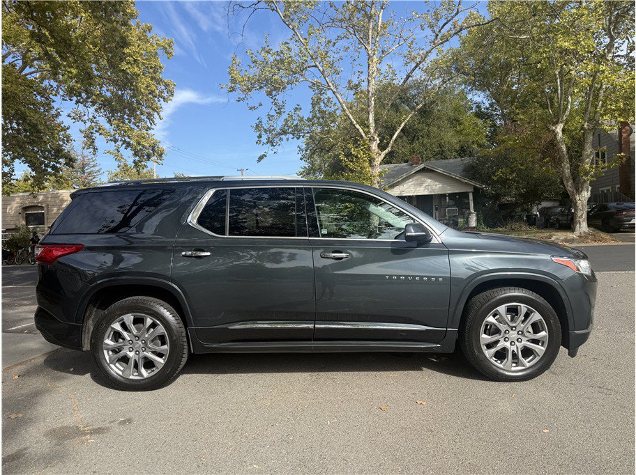Used 2018 Chevrolet Traverse Premier AWD/4WD image 6