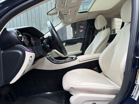 Used 2017 Mercedes-Benz E 300 4MATIC image 9
