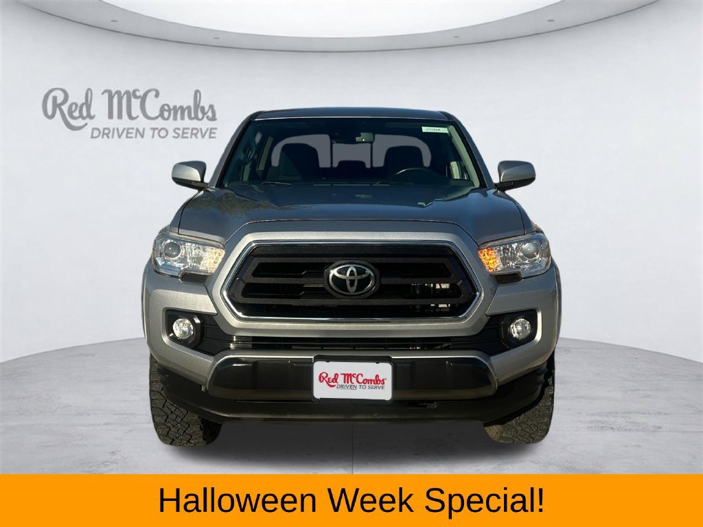Used 2022 Toyota Tacoma SR5 RWD image 2