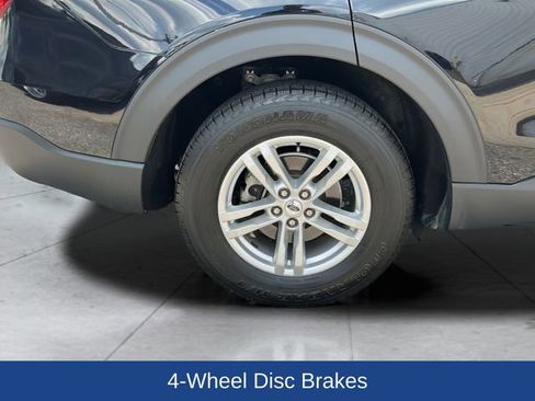 Used 2023 Ford Explorer XLT w/ Equipment Group 202A AWD/4WD image 31