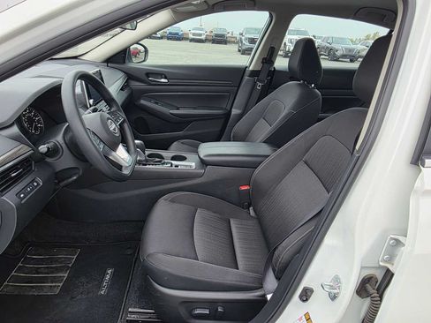 Used 2025 Nissan Altima 2.5 SV AWD/4WD image 20