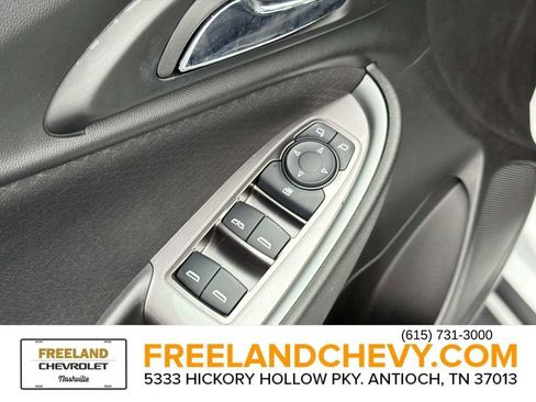 Used 2023 Chevrolet Malibu LT image 28