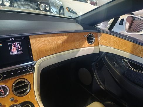 Used 2020 Bentley Continental GTC image 20