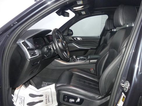 Used 2020 BMW X5 M50i w/ Premium Package image 22