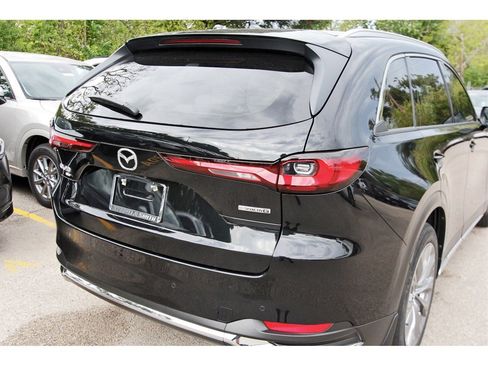 Certified 2025 MAZDA CX-90 3.3 Turbo w/ Premium Plus Pkg image 6
