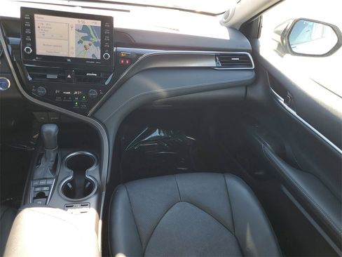 Used 2022 Toyota Camry XSE image 26