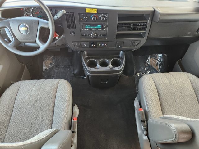 Used 2025 Chevrolet Express 3500 LS RWD image 28
