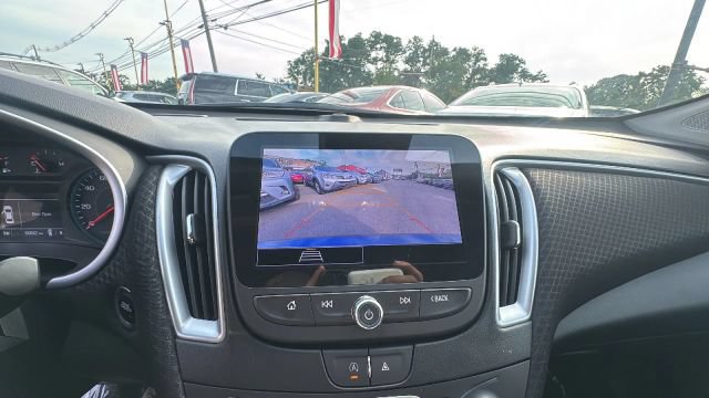 Used 2023 Chevrolet Malibu LT FWD image 24