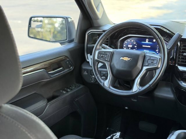 Used 2023 Chevrolet Silverado 1500 LT AWD/4WD image 38