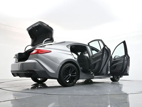 Used 2025 Toyota Camry SE image 52