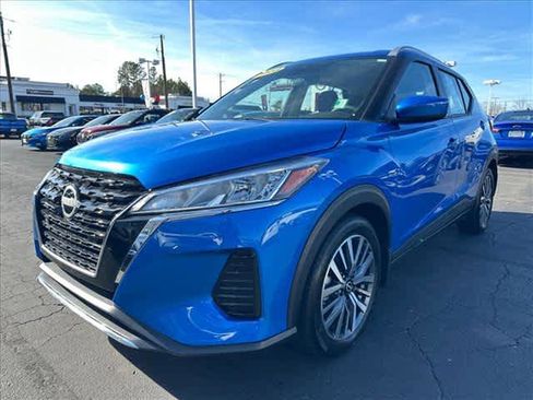 Used 2023 Nissan Kicks SV image 7