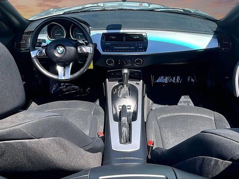 Used 2006 BMW Z4 3.0i RWD image 15