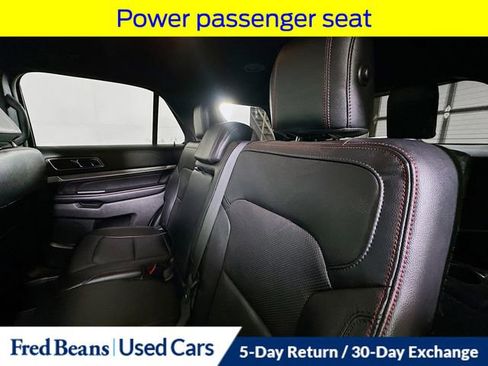 Used 2016 Ford Explorer Sport image 27