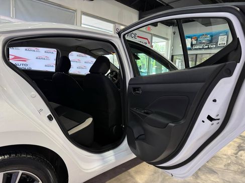 Used 2022 Nissan Versa SV FWD image 33