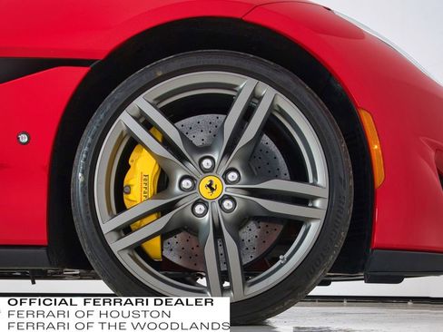 Used 2019 Ferrari Portofino image 23